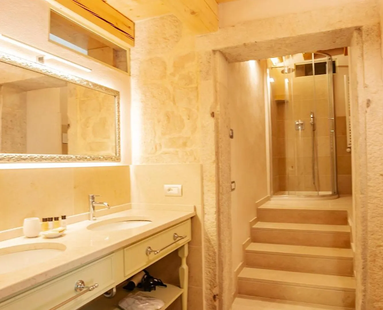 Фермерский дом Вилла Palazzo Montanari Art & Wine Relais Фумане