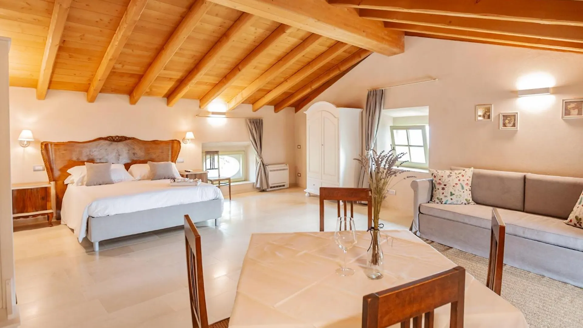 Фермерский дом Вилла Palazzo Montanari Art & Wine Relais Фумане